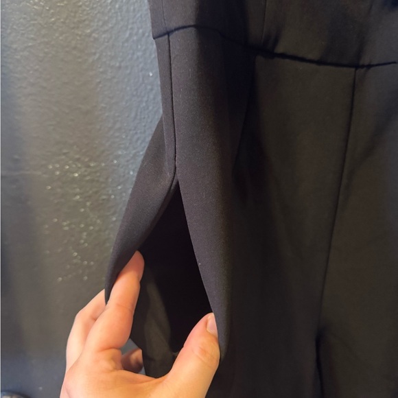 Women’s Eliza J Black Off-Shoulder Jumpsuit Size 4 - Picture 3 of 6